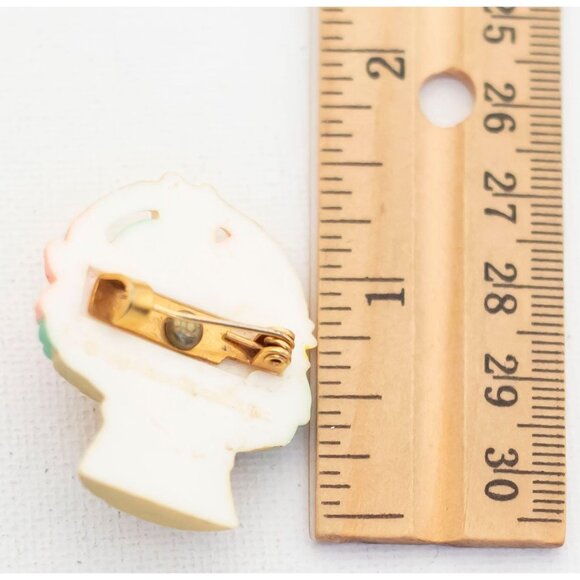 Adorable Easter Bunny on a Spring Basket Brooch by Hallmark Cards - A4 - Picture 2 of 2